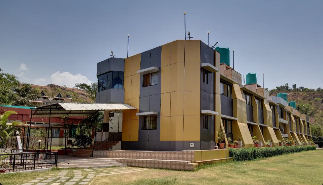 Savshanti Lake Resort